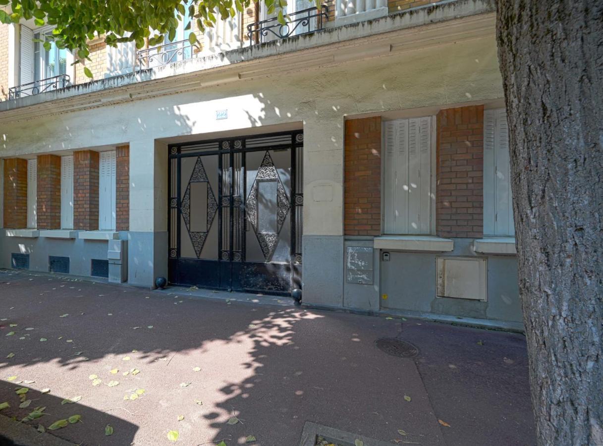 Appartamento Charmant 2 Pieces A Issy- Les -Moulineaux Esterno foto